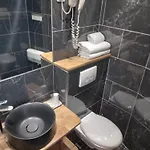 东方摩登酒店