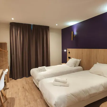 Modern Est Hotel