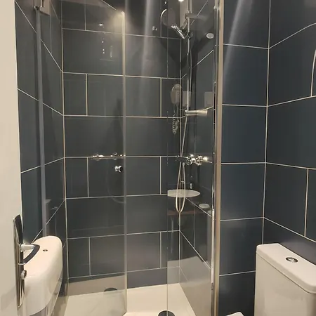 Hotel Modern Est 2*