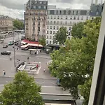 Modern Est Hotel