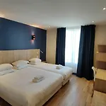 Modern Est Hotel