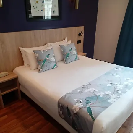 Modern Est Hotel 2*