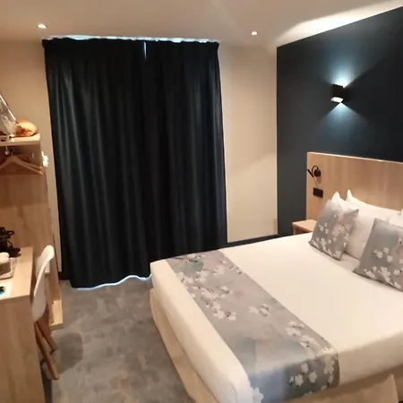 Hotel Modern Est 2*