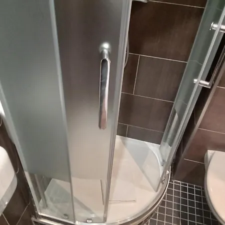Hotel Modern Est 2*
