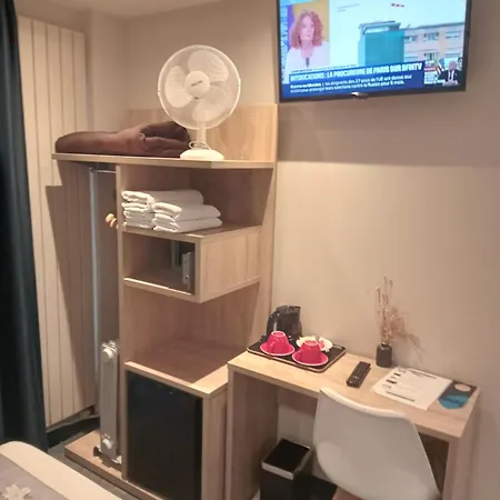 东方摩登酒店 2* 巴黎