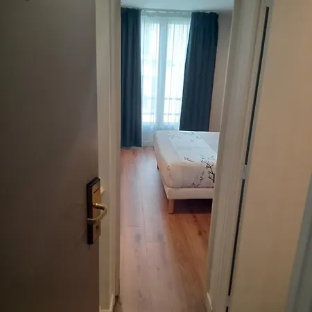 Hotel Modern Est Paryż