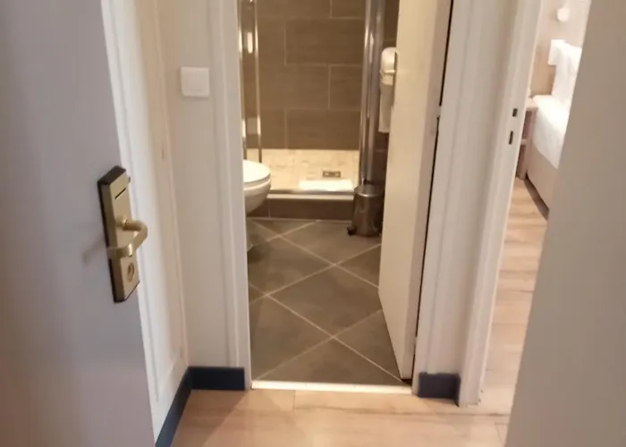 Modern Est 2* Paryż