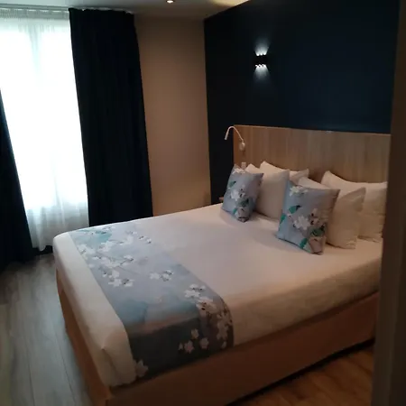 Ξενοδοχείο Modern Est 2*