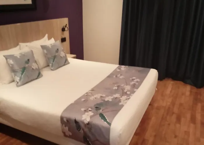 Szálloda Modern Est