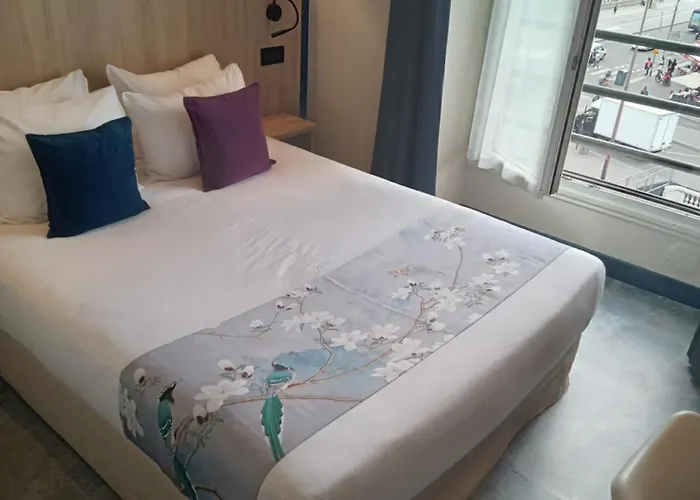 Modern Est 2* Párizs