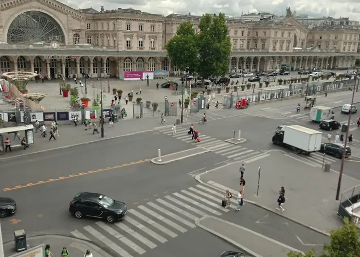 Szálloda Modern Est